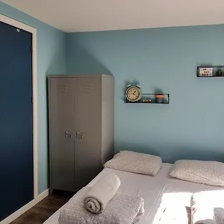 Urban Vibes Guesthouse-3