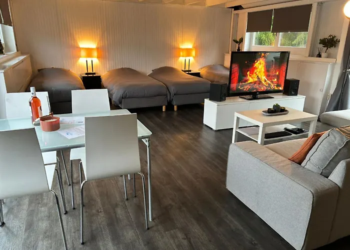 Boathouse Amsterdam With Bikes Bed & Breakfast